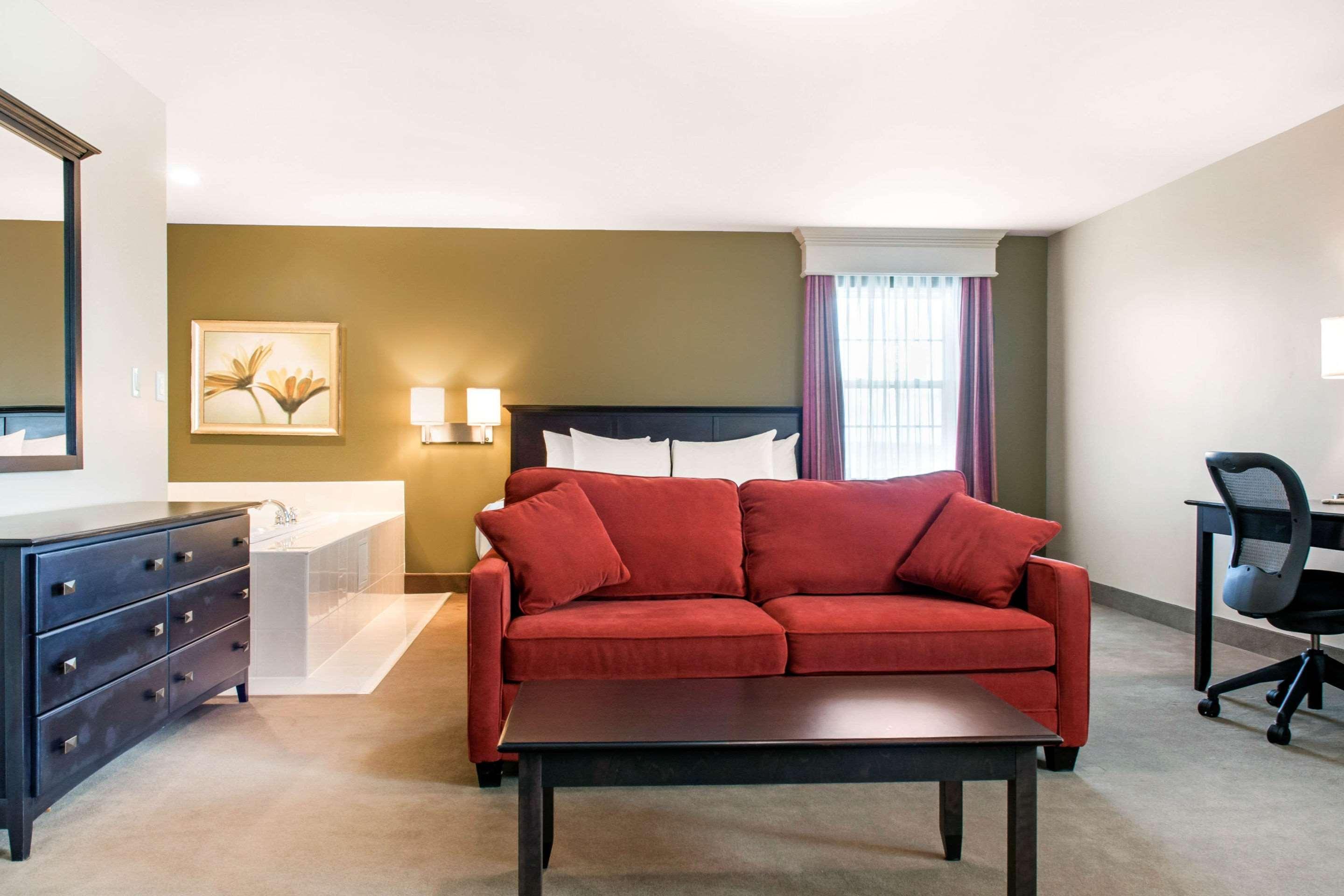 Quality Inn & Suites Quispamsis Rothesay Exterior foto